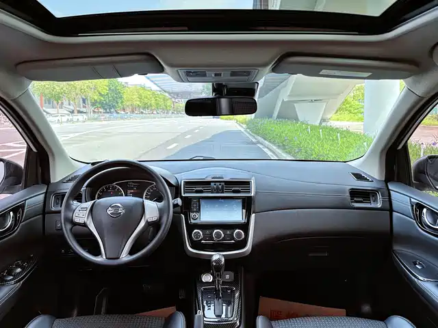 Nissan Tiida 2016 1.6L CVT Smart Edition — фото 5