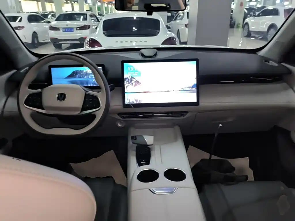 Changan UNI-Z 2025 2025 1.5T Luxury Edition