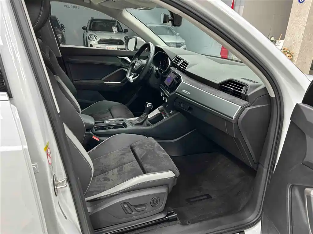 Audi Q3 2022 35 TFSI Fashion Dynamic фото 13