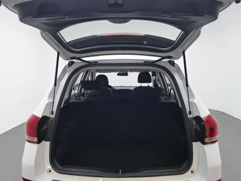 Photo 16 - Haval H6