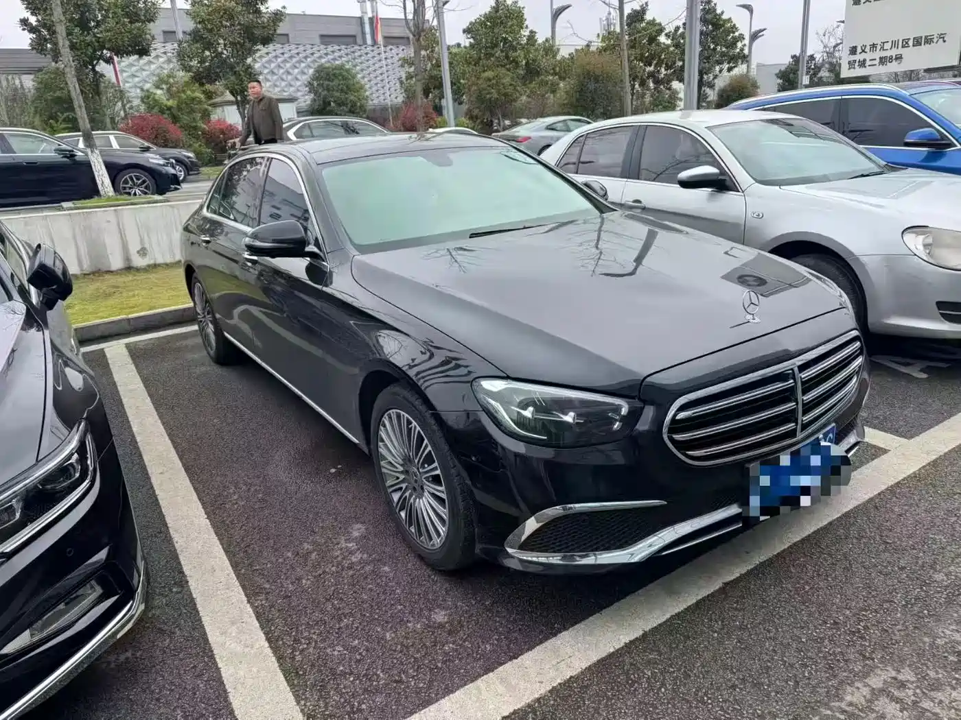 MERCEDES-BENZ E CLASS