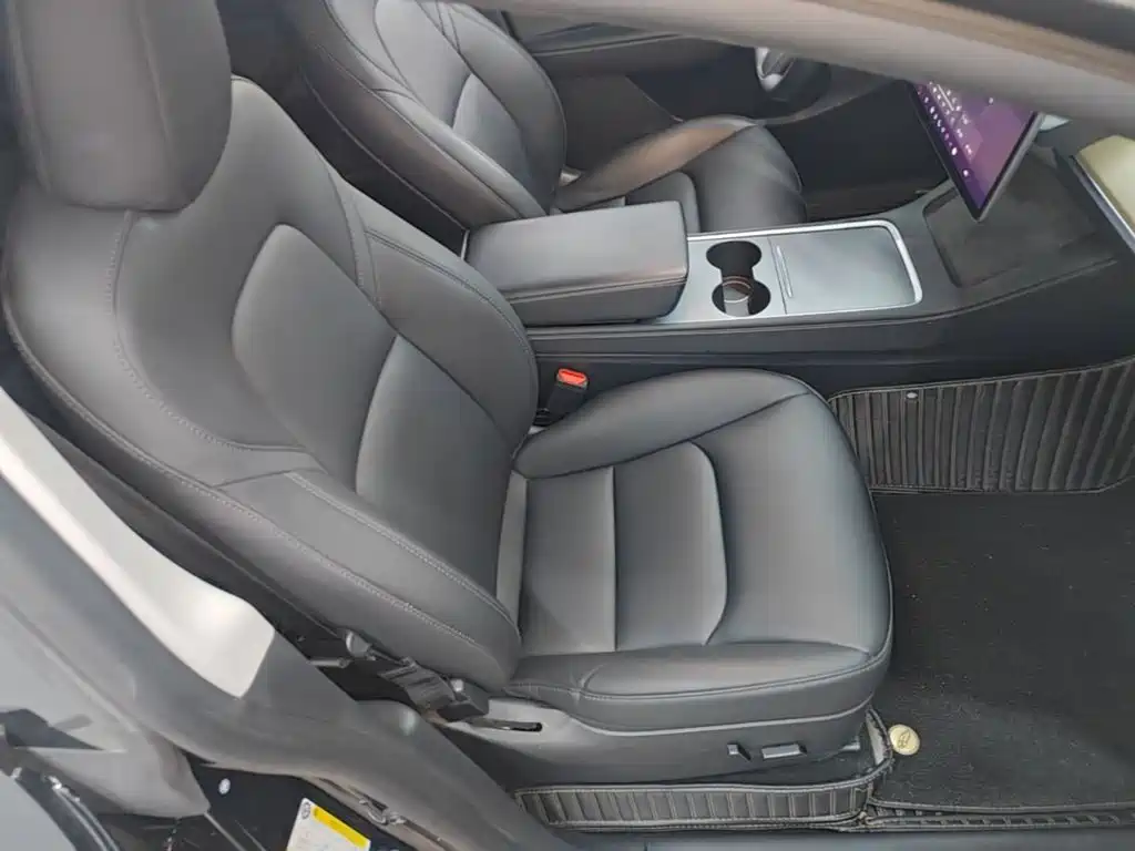 Фото 25 - Tesla Model Y