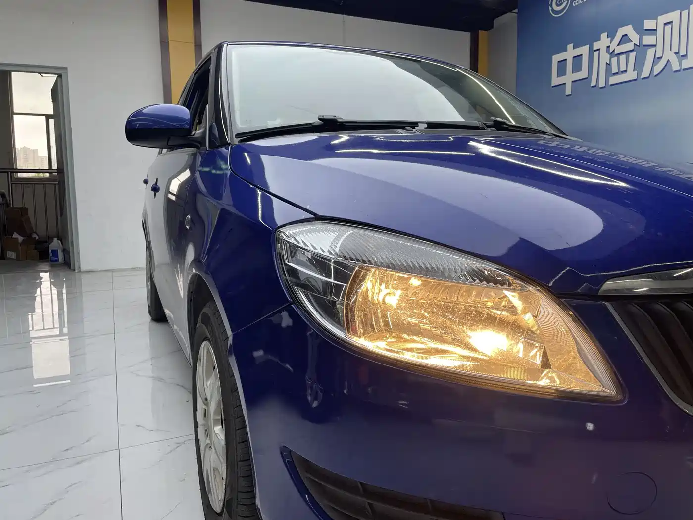 Škoda Fabia 2012 1.4L Manual Crystal Edition фото 12