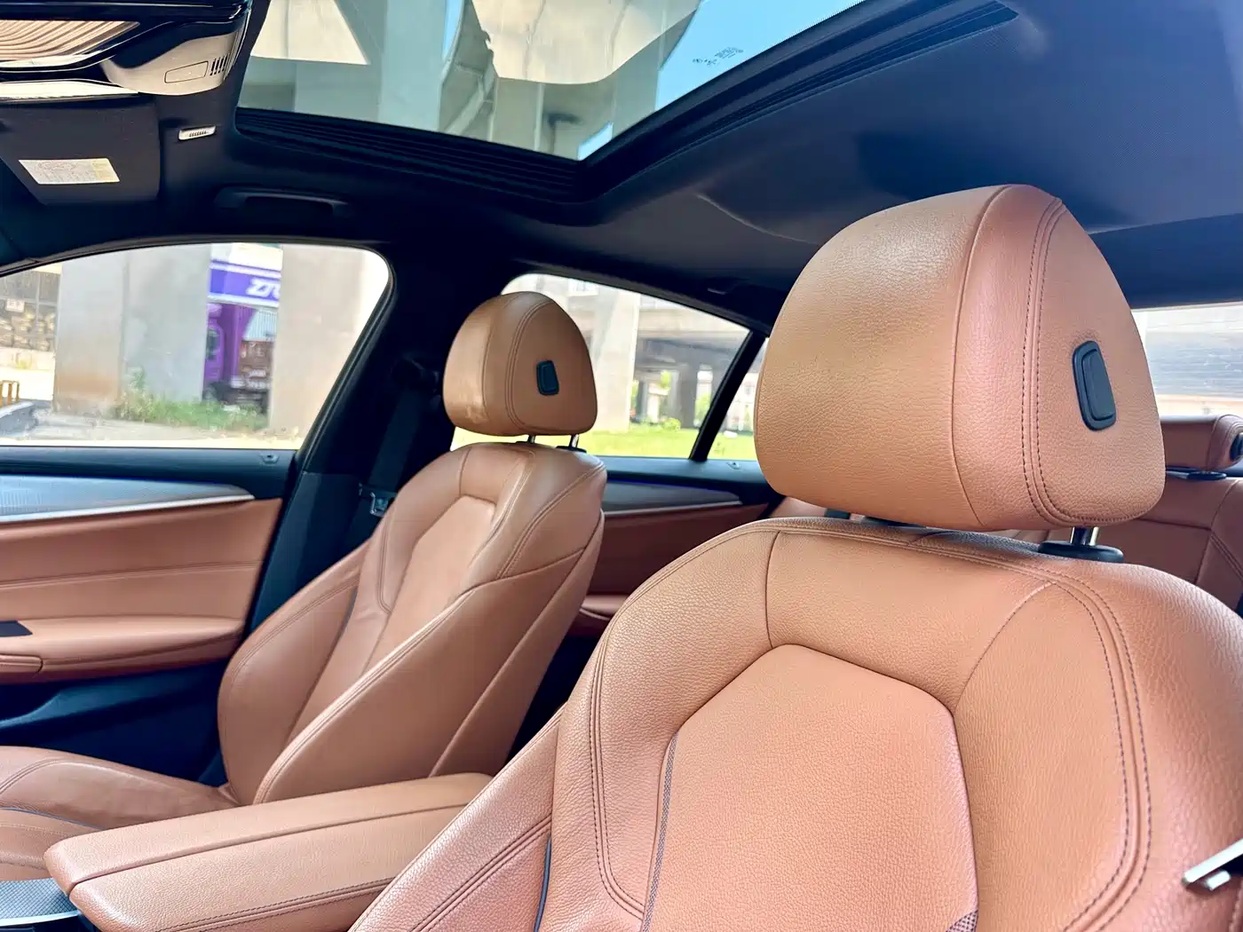 BMW 5 Series (Import) 2019 525i M Sport Package фото 9