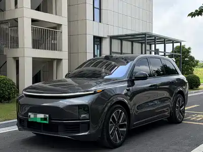 Li Auto L8
