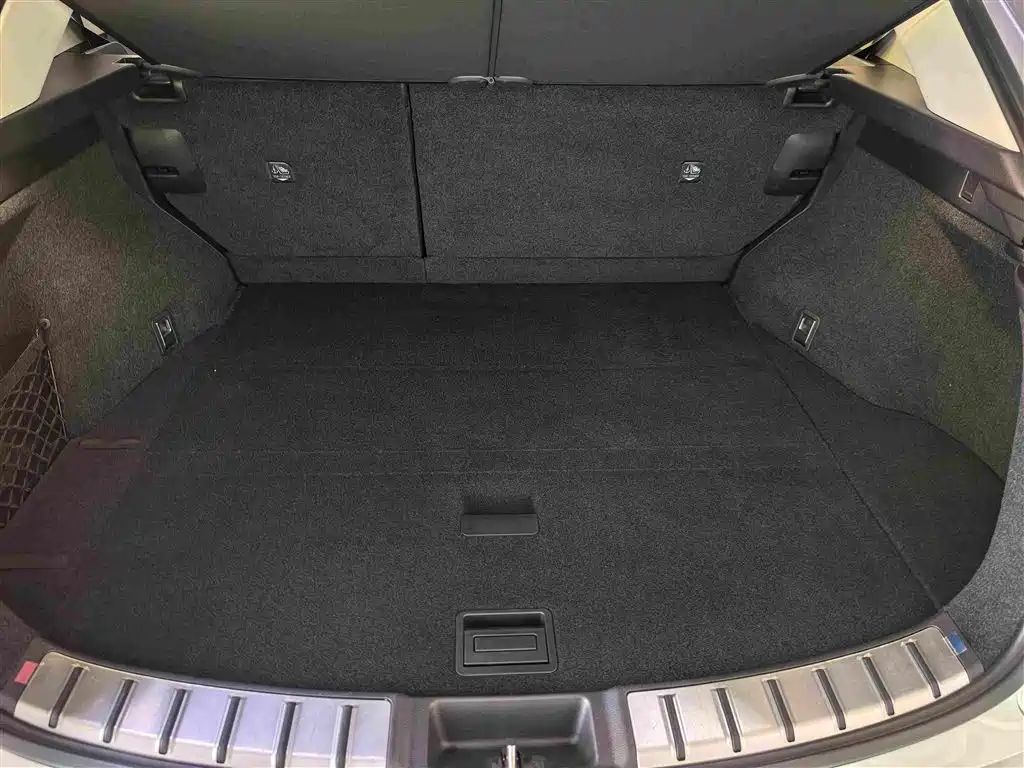 Фото 16 - Lexus NX