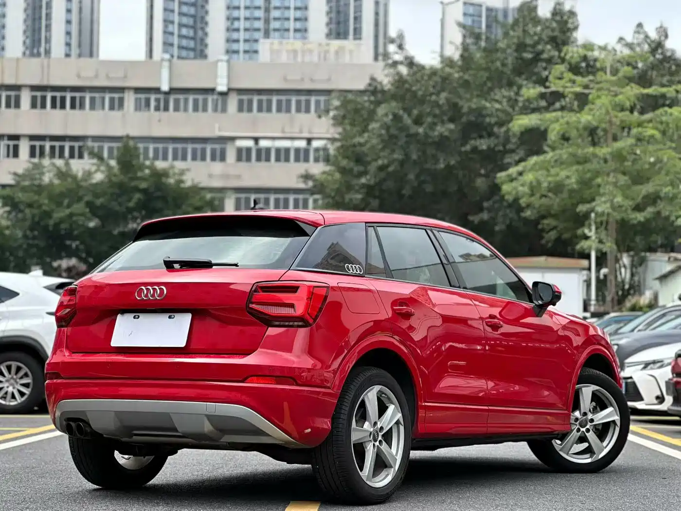 Audi Q2L 2018 35 TFSI Fashion Elegance China V фото 3
