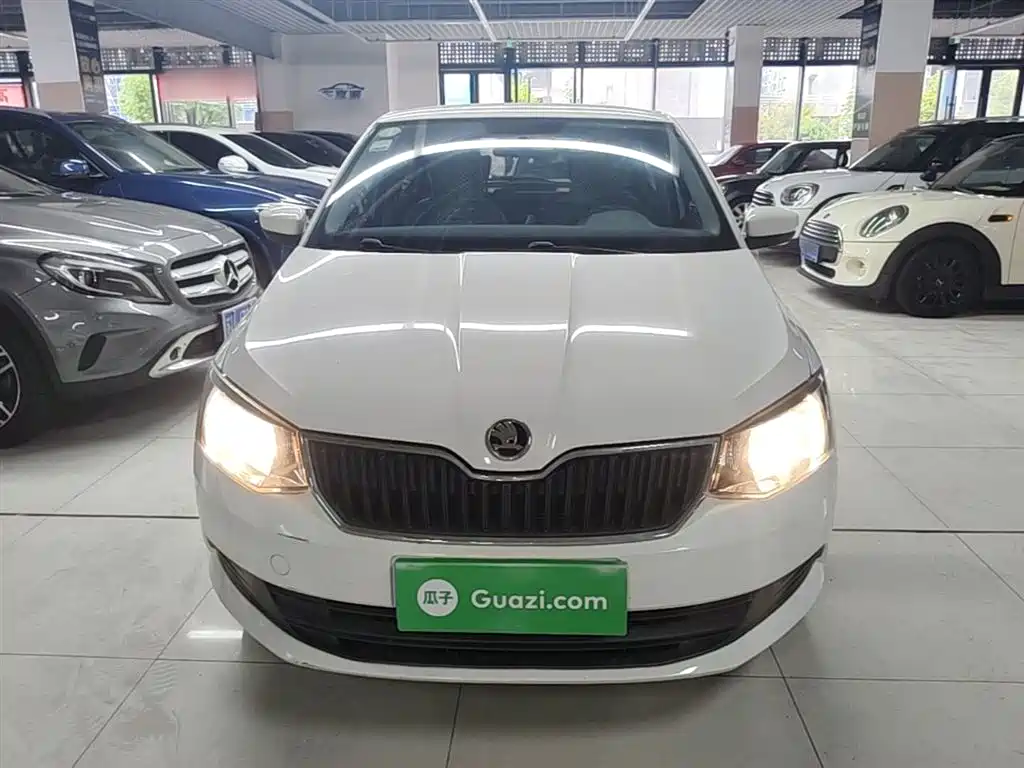Škoda Fabia 2017 1.4L Auto Car Enjoy Edition фото 3