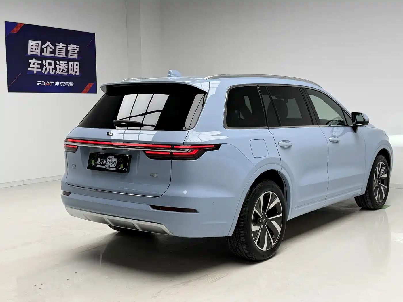 Фото 4 - Li Auto Li ONE