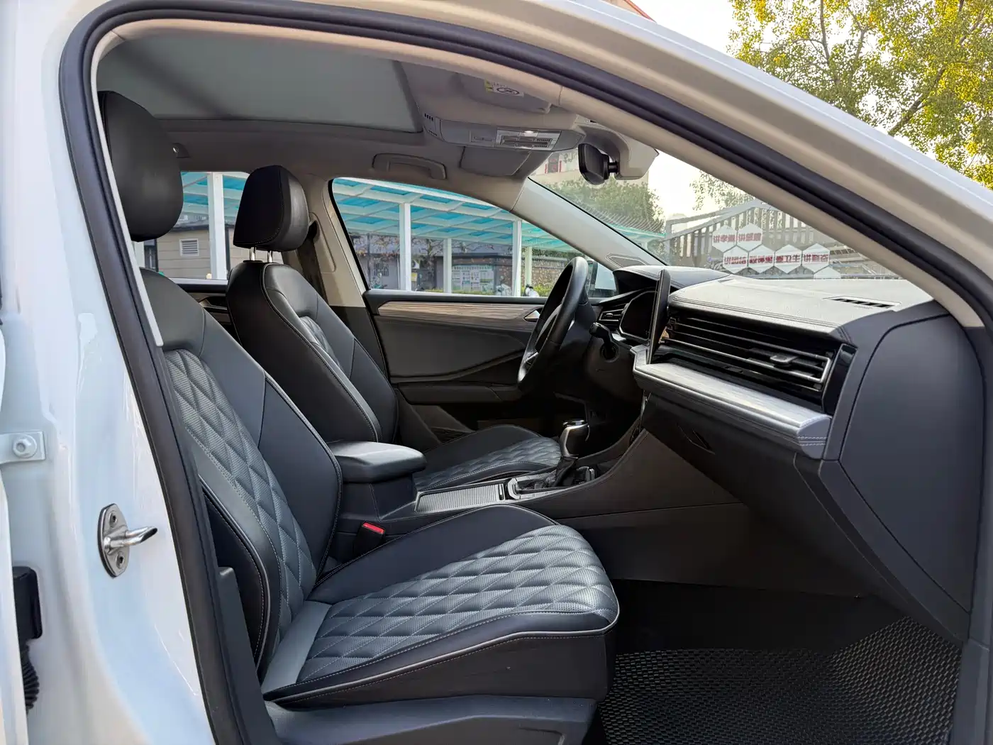 Volkswagen Sagitar 2023 Model Year 200TSI DSG Surpass Edition фото 9