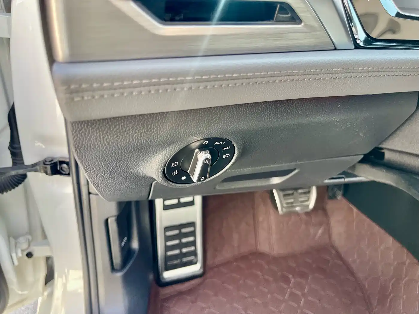 Volkswagen Sagitar 2022 280TSI DSG Surpassing Edition фото 6