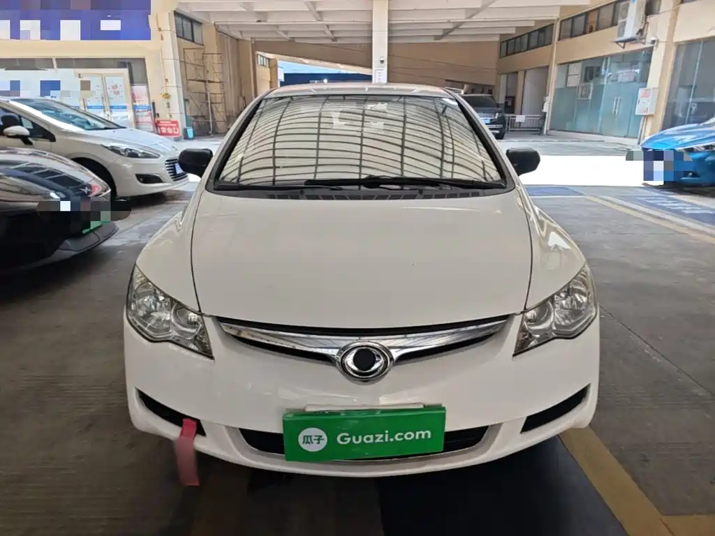 CIIMO CIIMO 2015 2015 1.8L Manual Comfort Edition