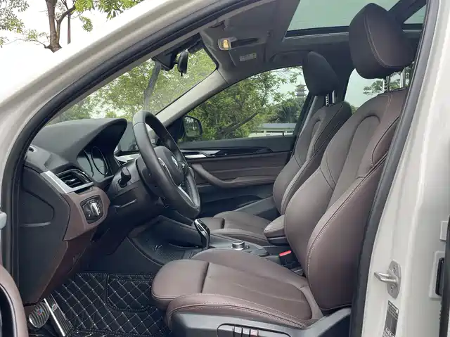 BMW X1 2022 sDrive25Li Leading — фото 5