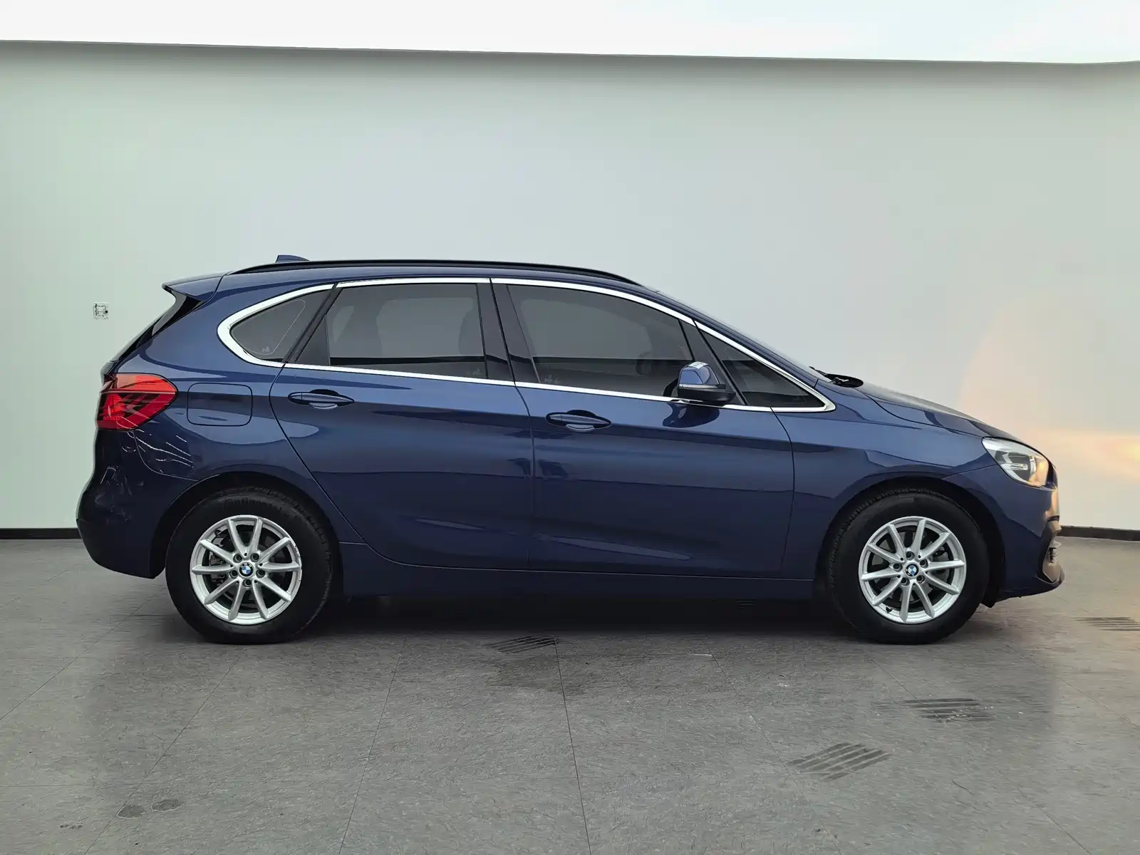 Фото 7 - BMW 2 Series Touring