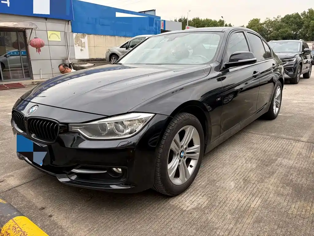 Photo 9 - BMW 3 Series (Import)