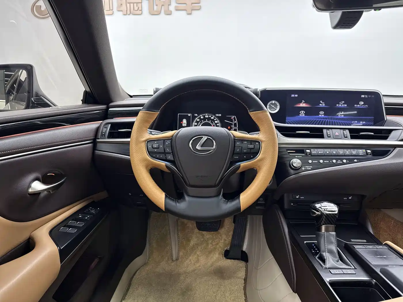 Lexus ES 2020 200 Excellence фото 8