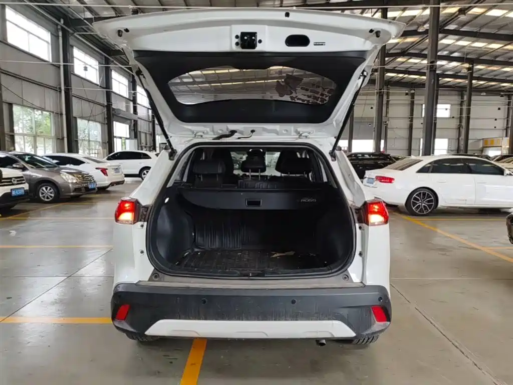 Toyota Corolla Cross 2023 2.0L Pioneer Edition фото 15