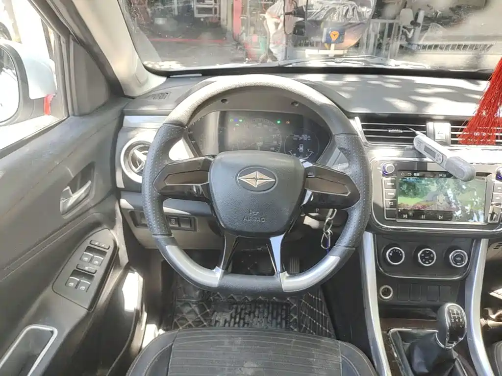 BAIC Ruixiang X3 2023 2022 1.5L Manual Comfort 7-Seater