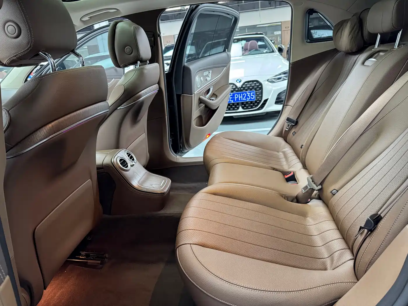 Mercedes-Benz E-Class 2023 E 300 L Luxury фото 16