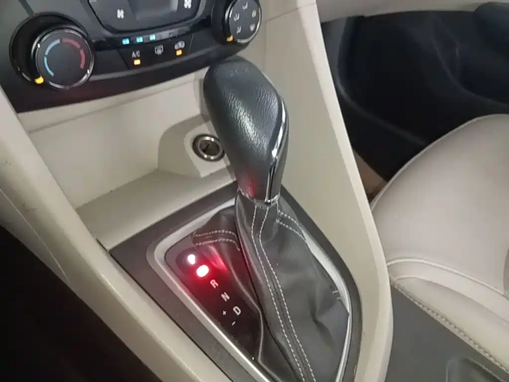 Фото 14 - Buick Excelle