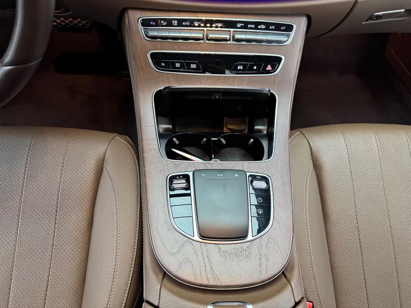 Mercedes-Benz E-Class 2023 E 300 L Luxury фото 10