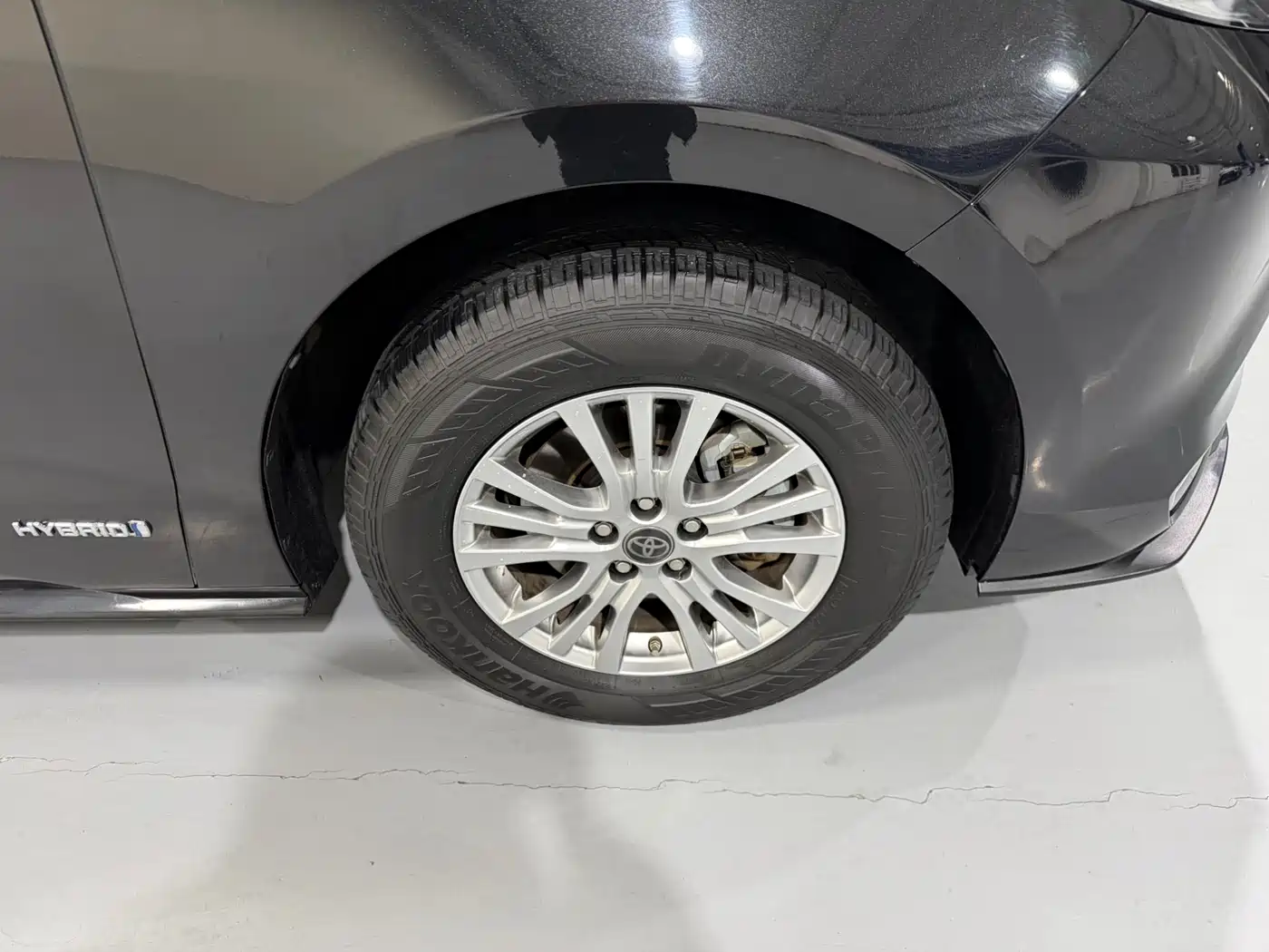 Toyota Sienna 2021 2.5L Hybrid Premium Edition фото 17