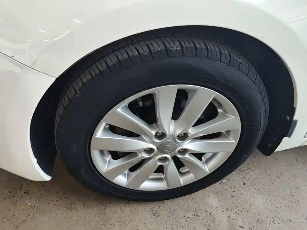 صورة 23 - Kia K3