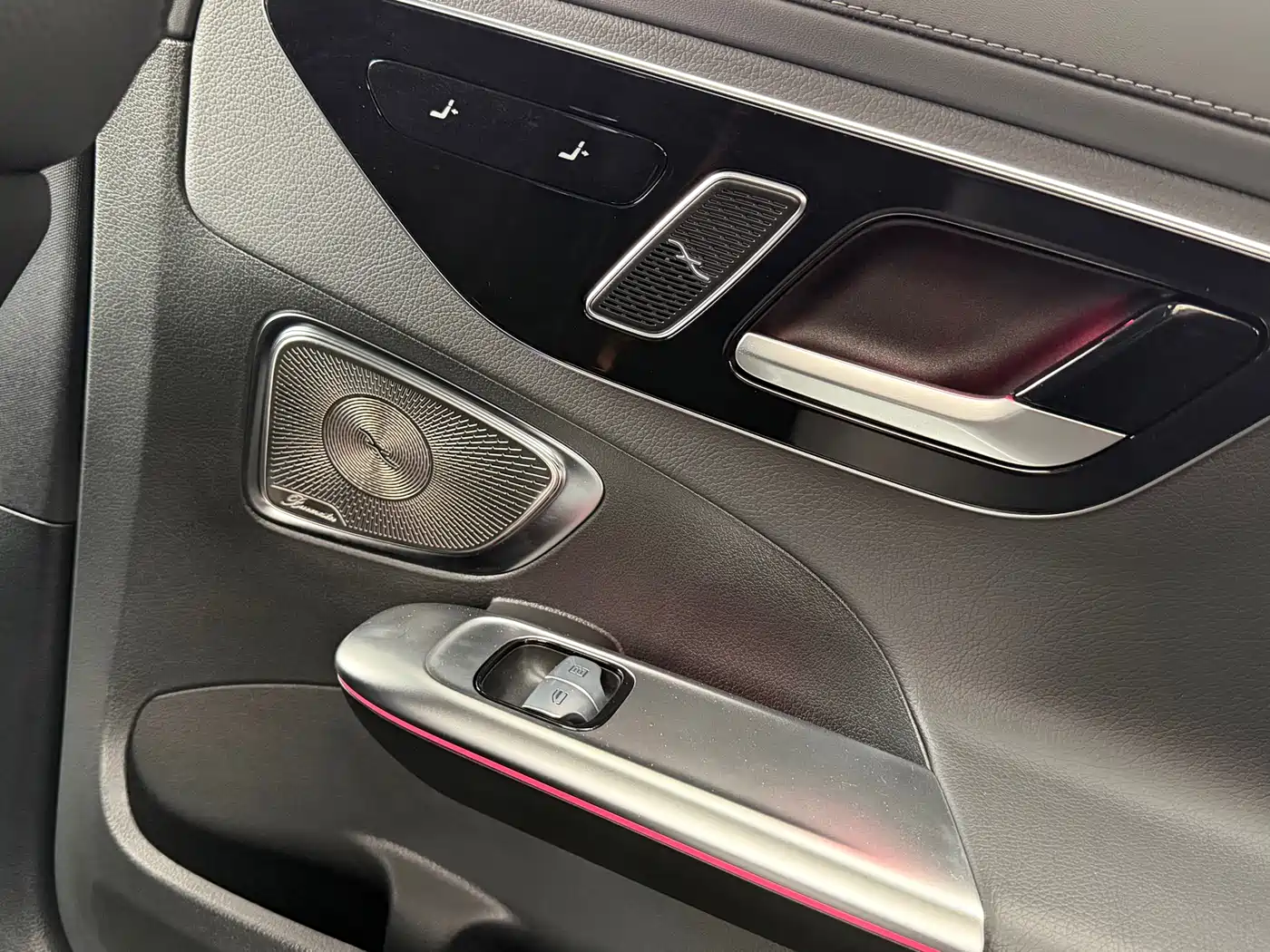 Mercedes-Benz C-Class 2025 C 260 L Night Sport Edition фото 12