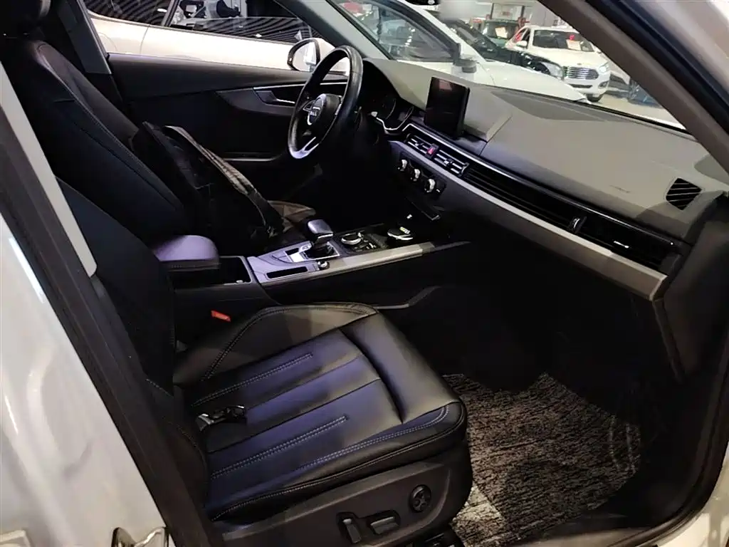 Audi A4L 2018 30th Anniversary 40 TFSI Progressive фото 25