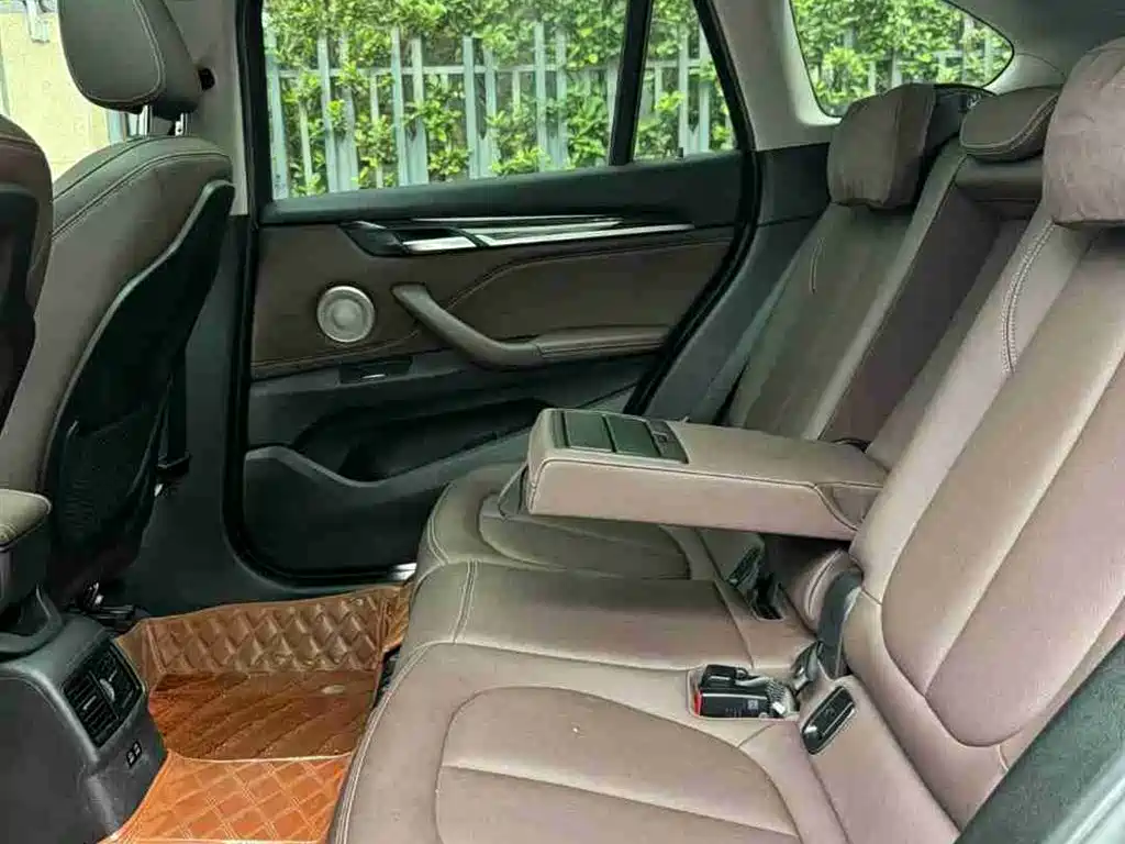 BMW X1 2021 sDrive25Li Leading фото 10