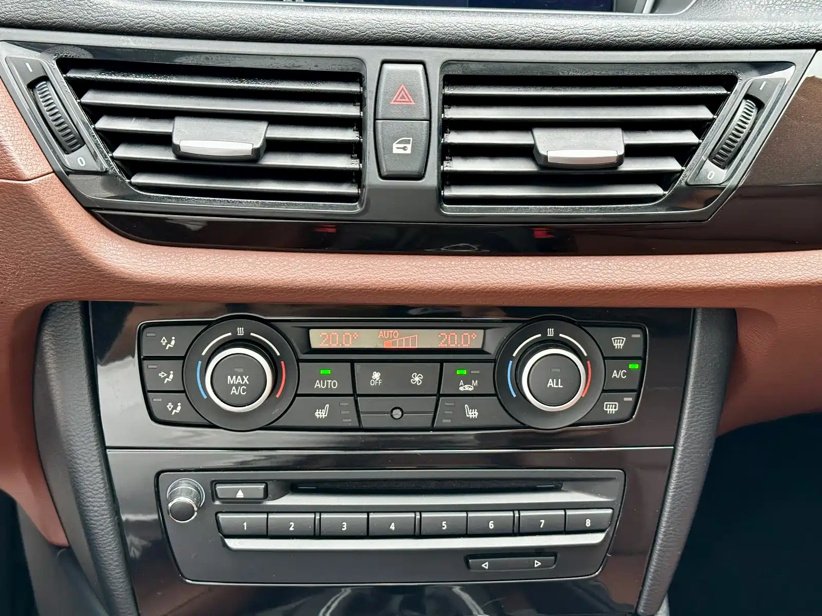 Фото 31 - BMW X1