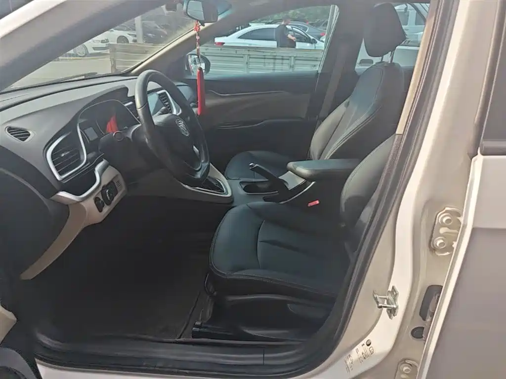 Buick Excelle 2017 15N Automatic Progressive фото 15