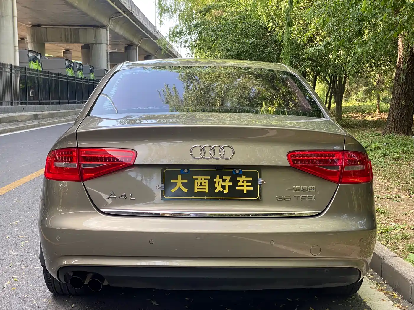 Audi A4L 2013 35 TFSI Automatic Standard фото 23
