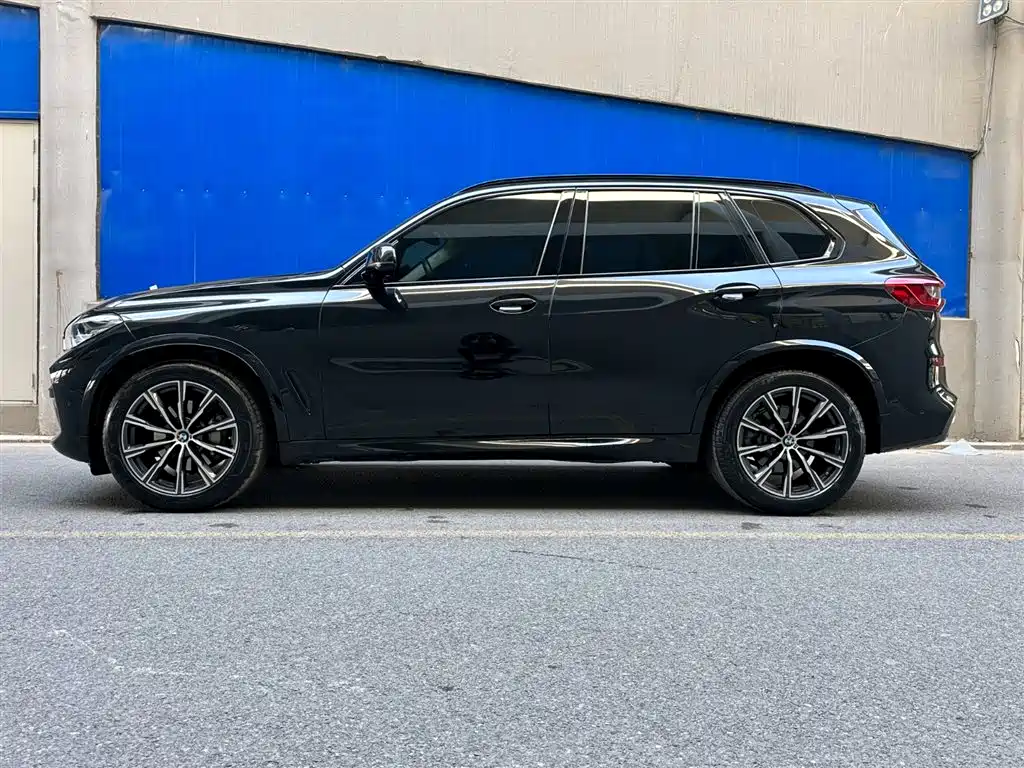 BMW X5 (Import) 2020 xDrive30i M Sport Package фото 3