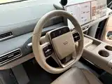 Фото 9 - Li Auto MEGA