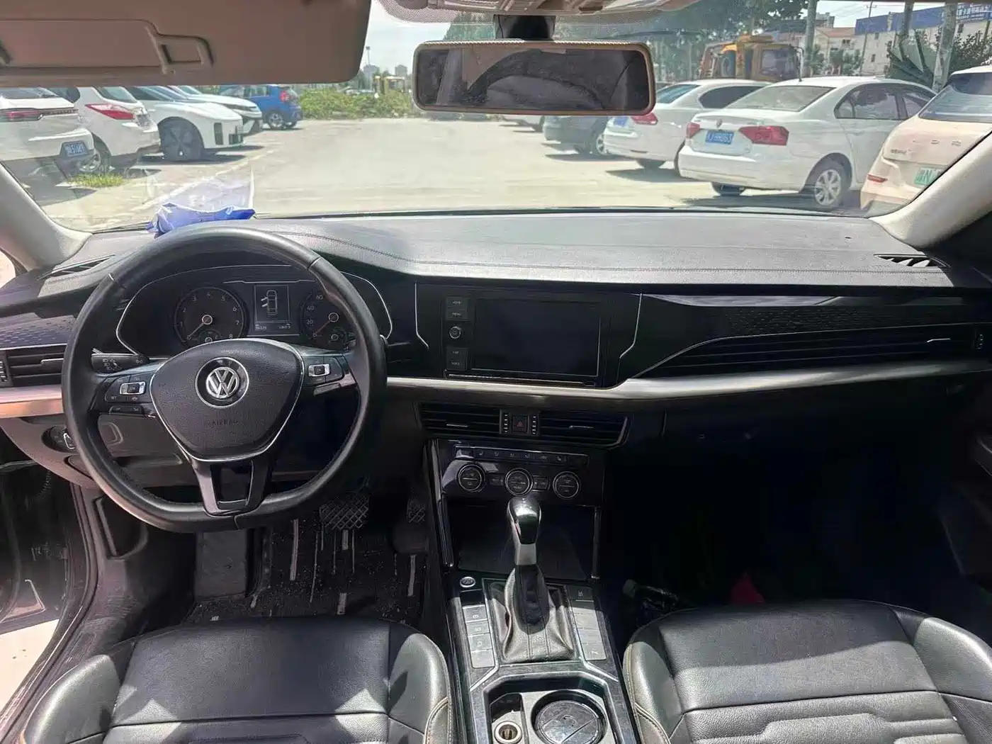 Photo 6 - Volkswagen Passat