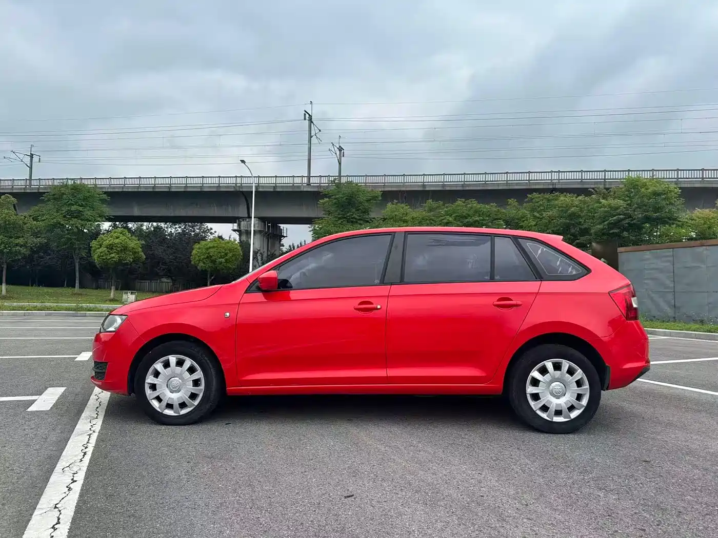 Škoda Skoda Rapid Spaceback 2014 1.6L Automatic乐享版 фото 7