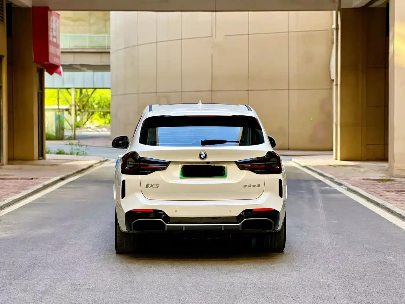 BMW iX3 2024 Leading Edition фото 16