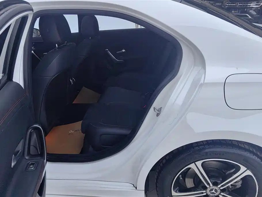 MERCEDES-BENZ A CLASS