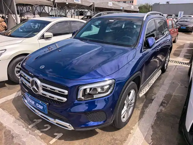 MERCEDES-BENZ GLB