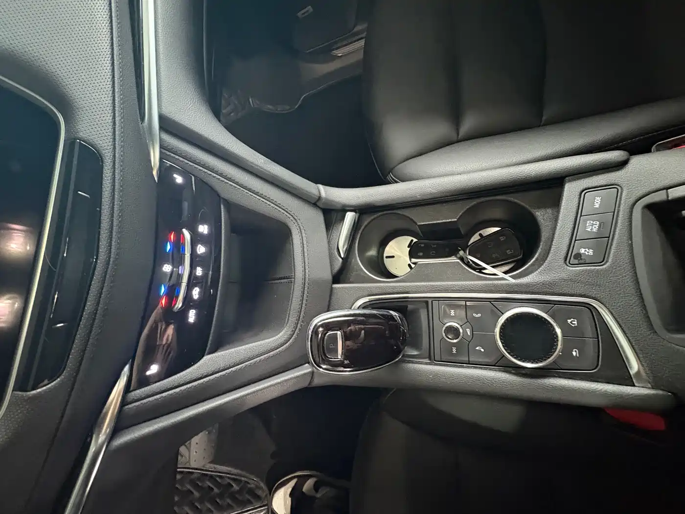 Cadillac XT5 2022 2.0T 2WD Luxury фото 22