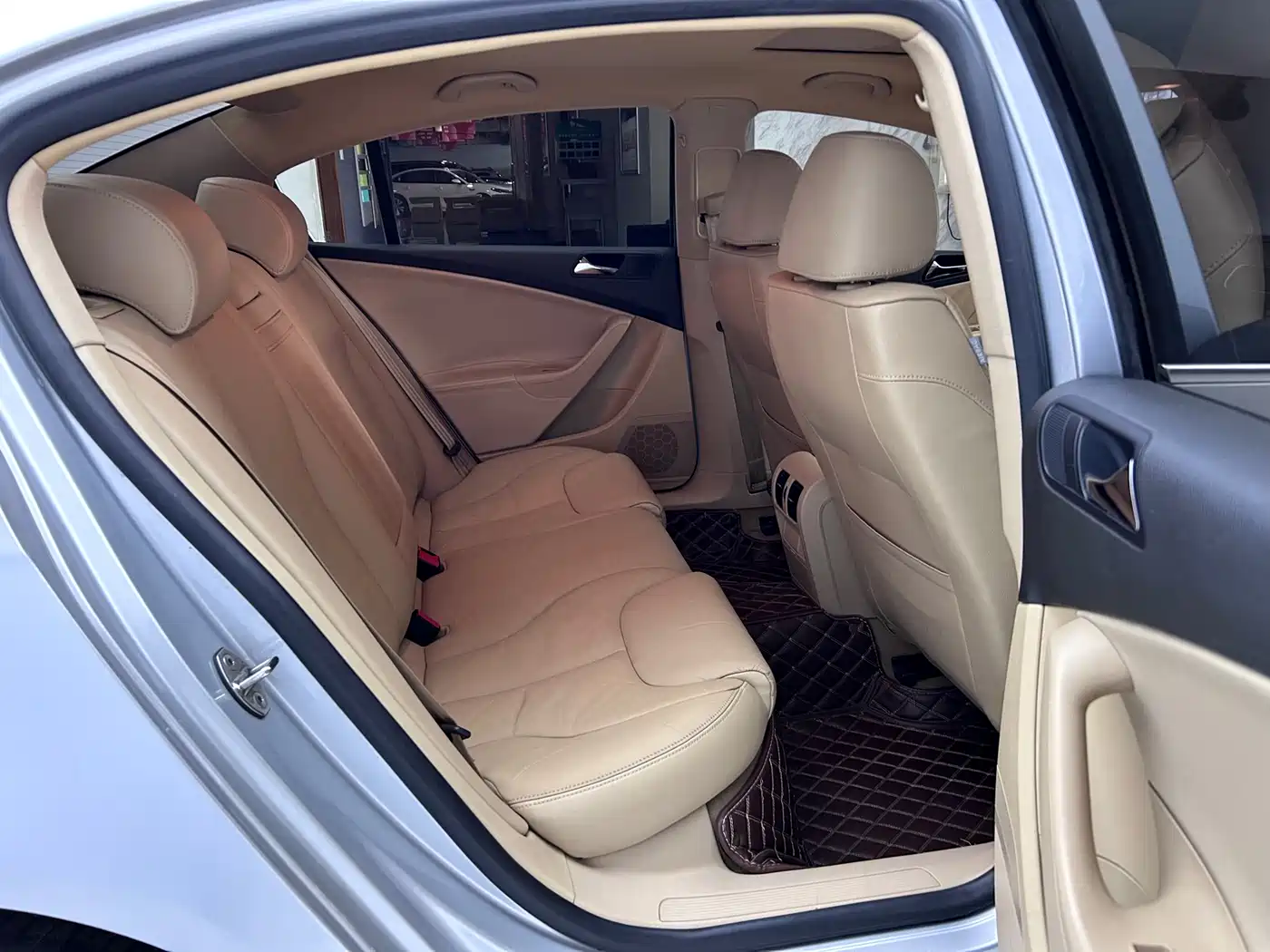 Volkswagen Magotan 2009 1.8TSI DSG Comfort фото 11