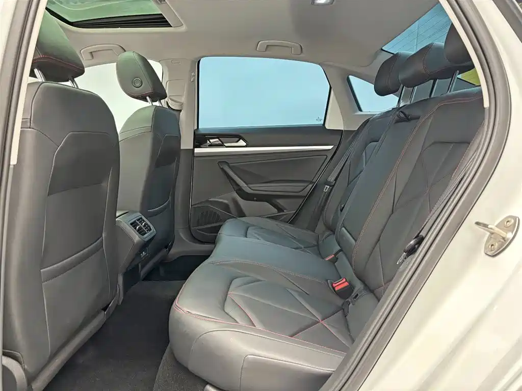 Volkswagen Lavida 2024 Model 300TSI DSG Starlight Leading Edition фото 15