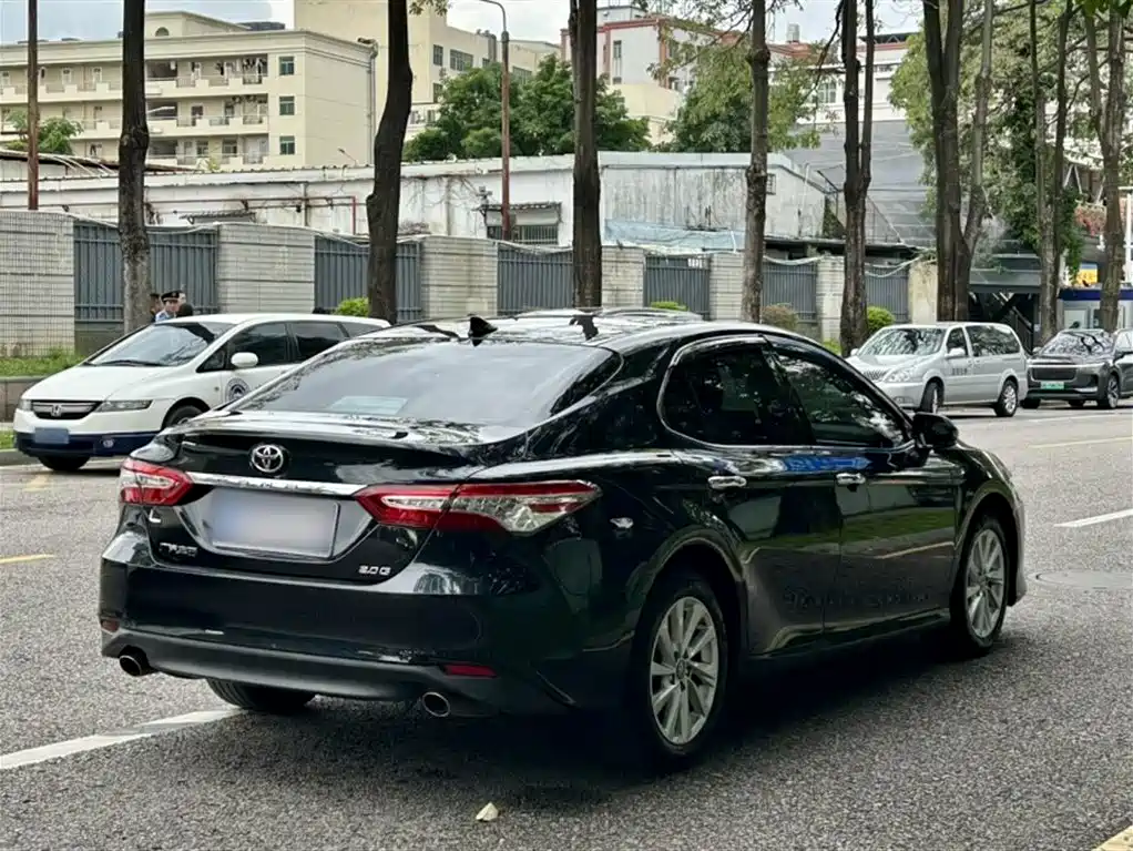Toyota Camry 2021 2.0G Luxury Edition фото 11