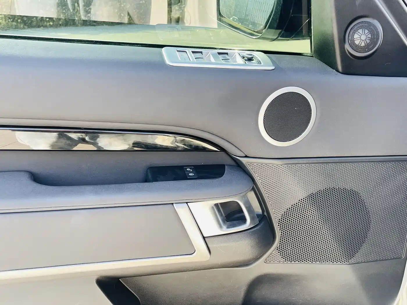 Land Rover Discovery 2020 3.0 SC V6 SE фото 5