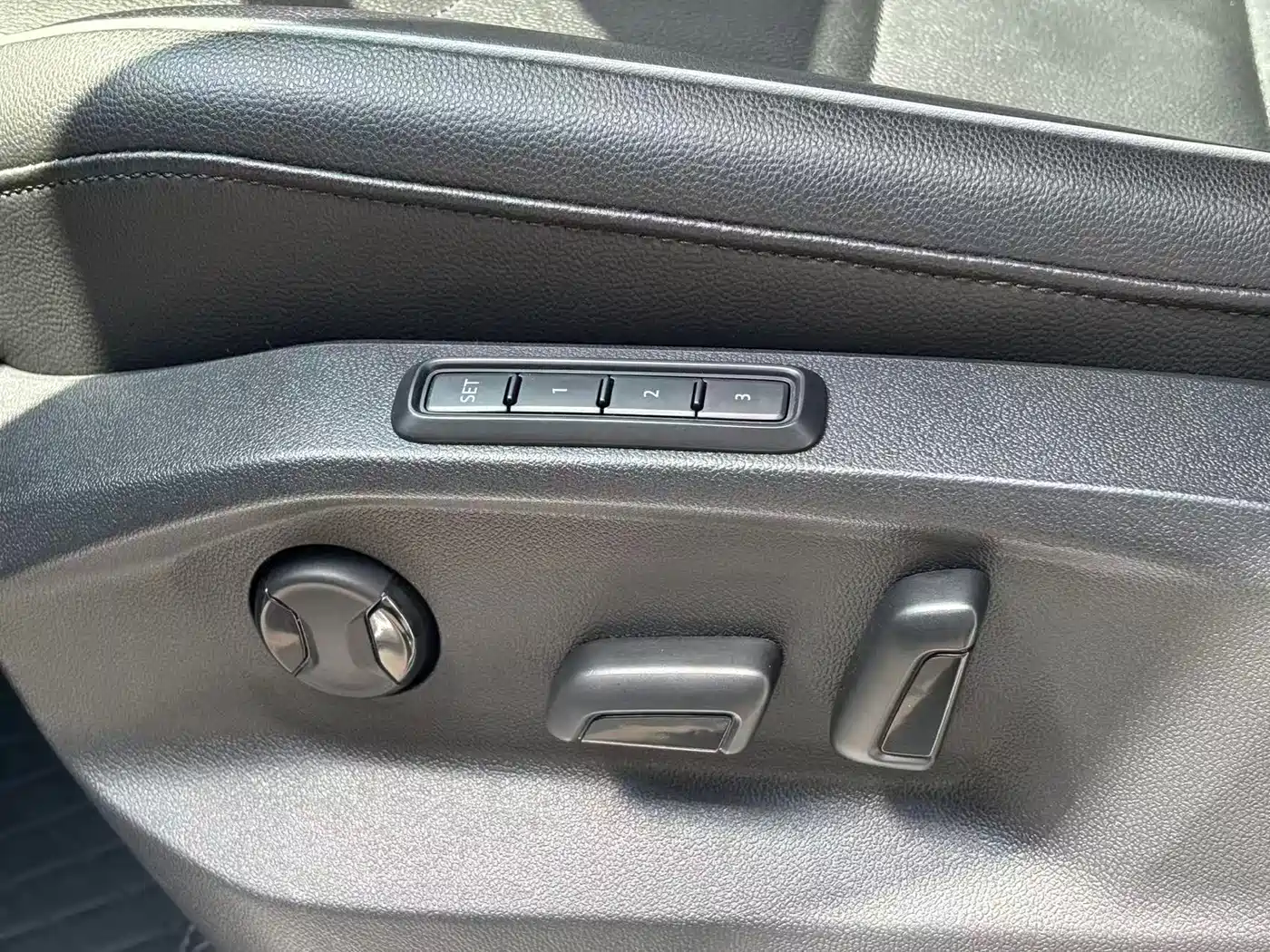 Volkswagen Tiguan 2019 330TSI 4WD Smart Edition фото 11