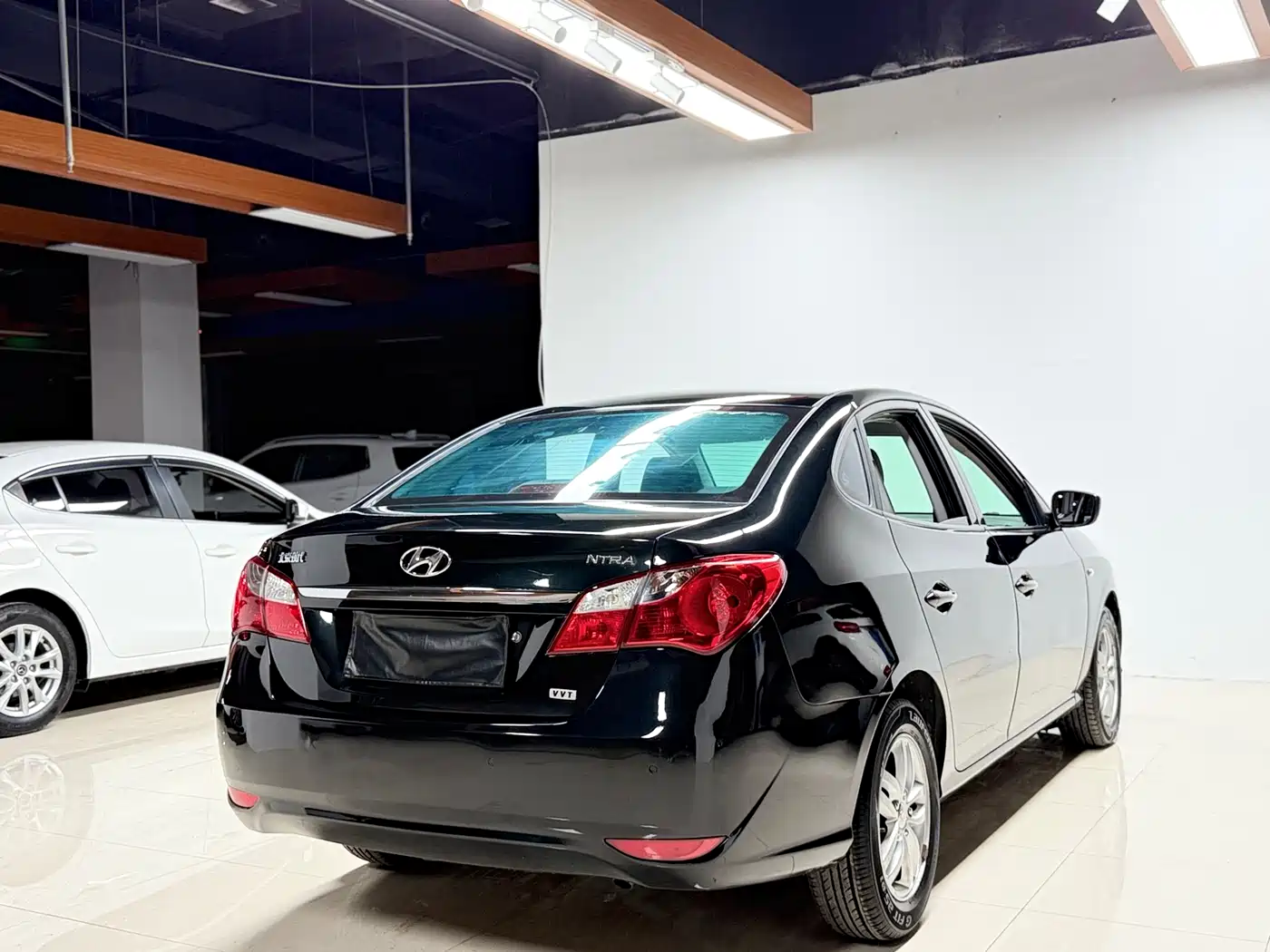 Hyundai Elantra 2011 1.6L Automatic Comfort фото 4