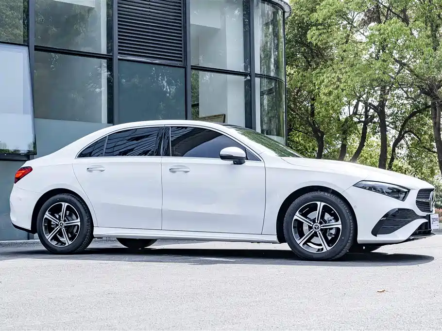 MERCEDES-BENZ CLASS A