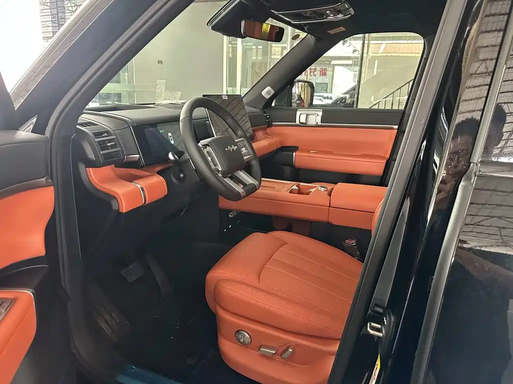 Fang Cheng Bao Titanium 7 2026 2025 AWD Base Model