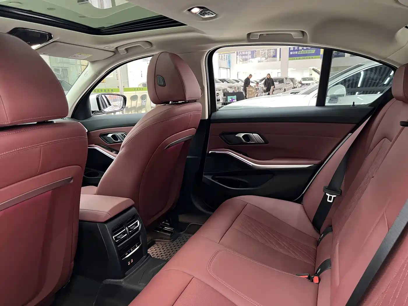 BMW 3 Series 2023 325i M Sport Package фото 16
